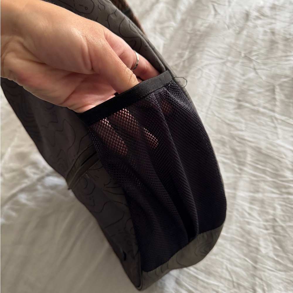 Well Loved Kavu Topo Design Sling Bag - Picture 5 of 9